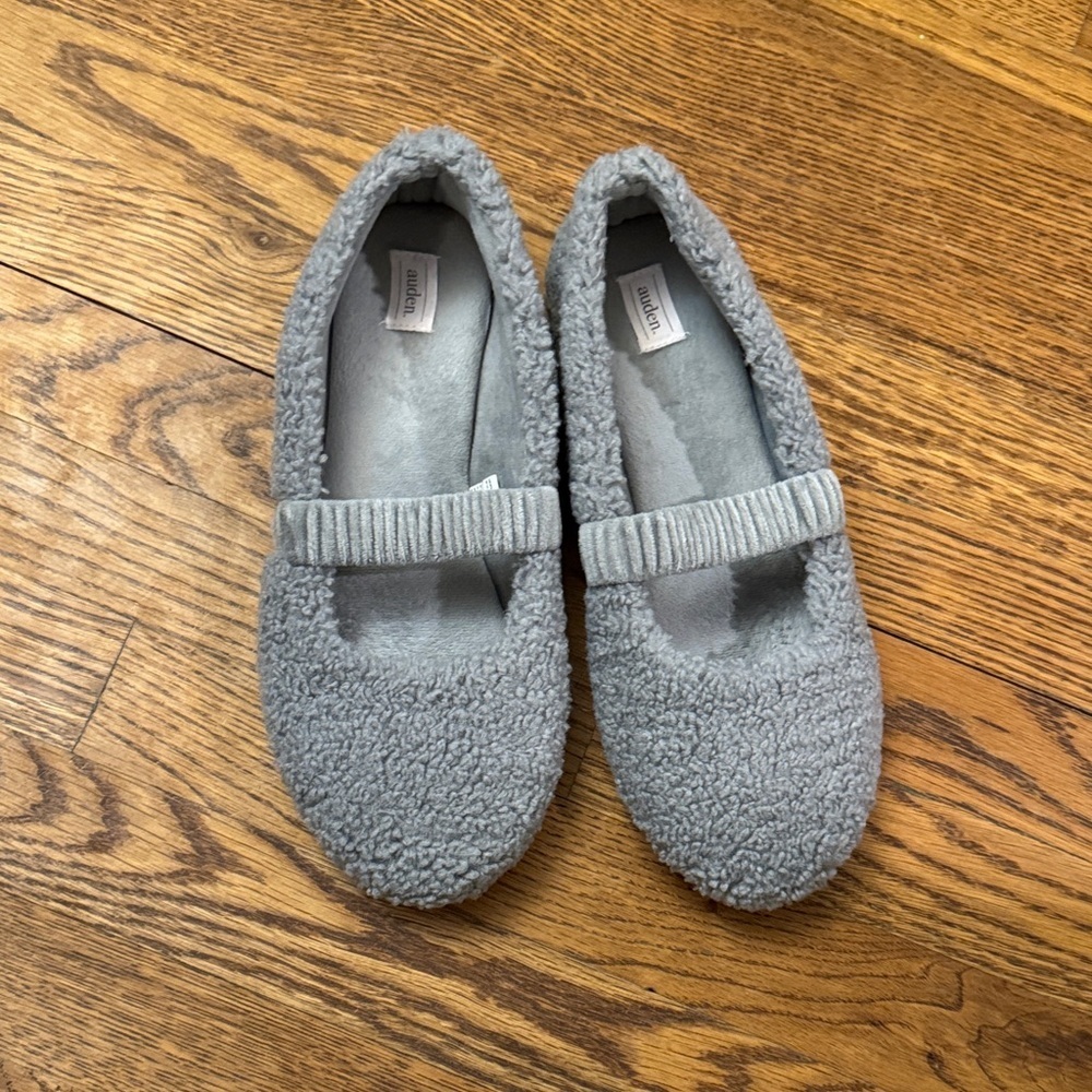 Auden Cozy Light Gray Fleece Footwear